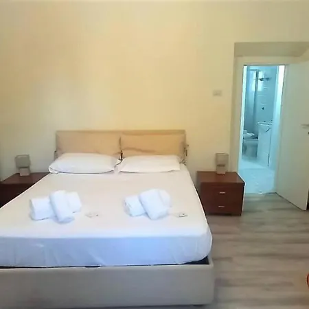 Cozy Flat In Testaccio 公寓