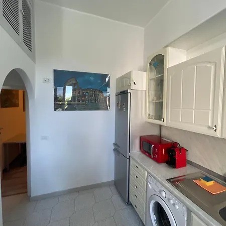 Cozy Flat In Testaccio 公寓 *